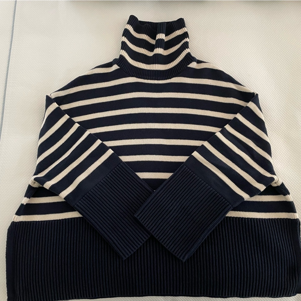 GAP Oversized Navy/Cream Chunky Cotton Turtleneck, Size Large